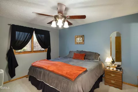 773 13th St E, Dickinson, ND 58601 photo 20