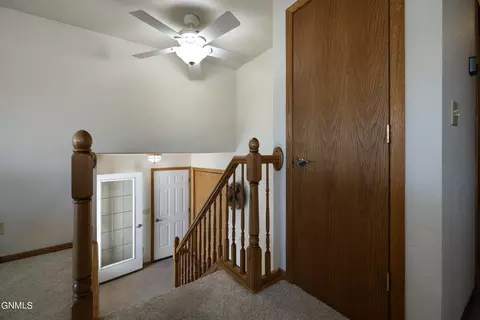 773 13th St E, Dickinson, ND 58601 photo 33