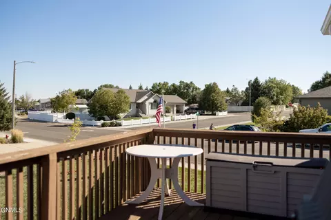773 13th St E, Dickinson, ND 58601 photo 37