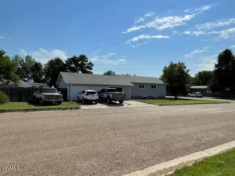 405 7th St E, Culbertson, MT 59218 photo 4