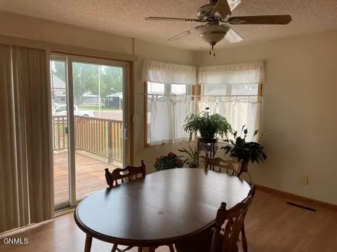 405 7th St E, Culbertson, MT 59218 photo 11