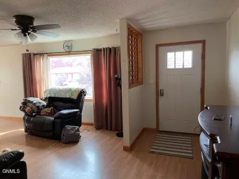 405 7th St E, Culbertson, MT 59218 photo 9
