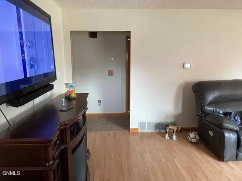 405 7th St E, Culbertson, MT 59218 photo 7