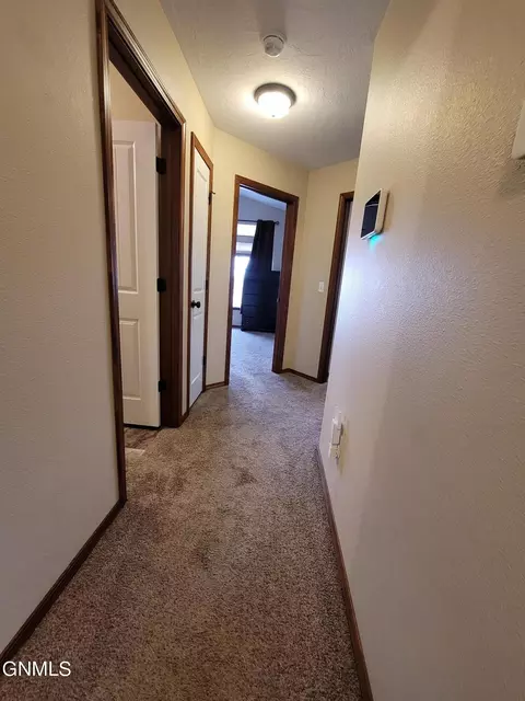 1301 24th St E, Williston, ND 58801 photo 16