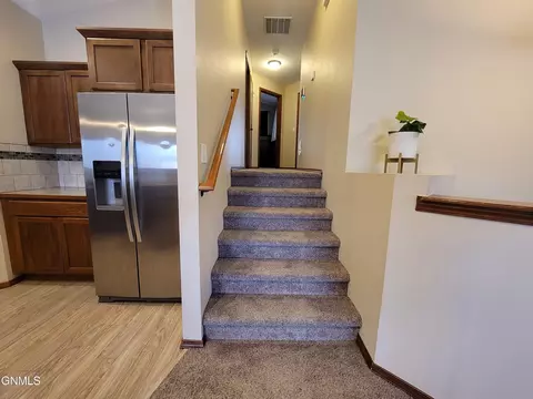 1301 24th St E, Williston, ND 58801 photo 15