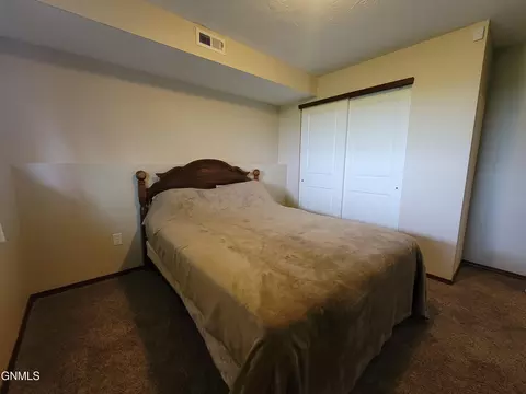 1301 24th St E, Williston, ND 58801 photo 33