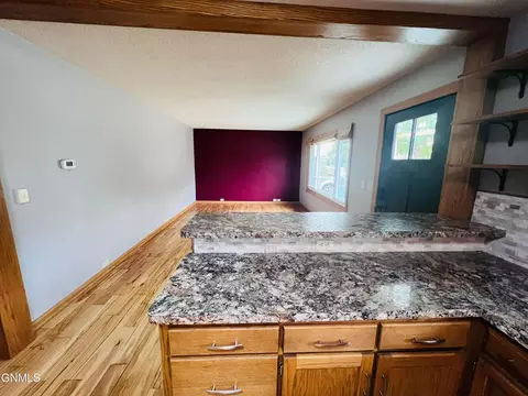 414 15th Ave W Ave W, Williston, ND 58801 photo 9