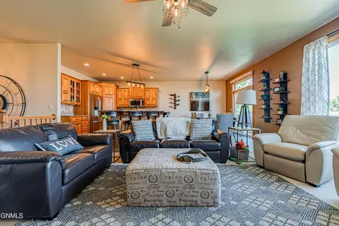 4825 Boulder Ridge Rd, Bismarck, ND 58503 photo 19