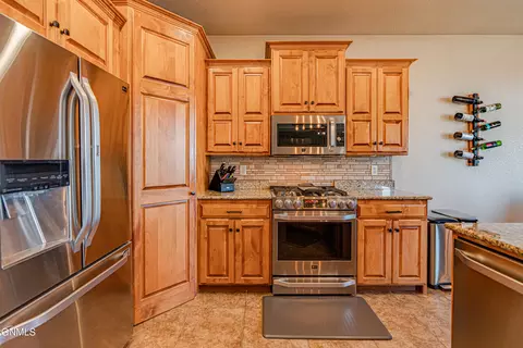 4825 Boulder Ridge Rd, Bismarck, ND 58503 photo 24