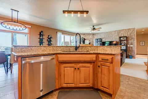 4825 Boulder Ridge Rd, Bismarck, ND 58503 photo 30