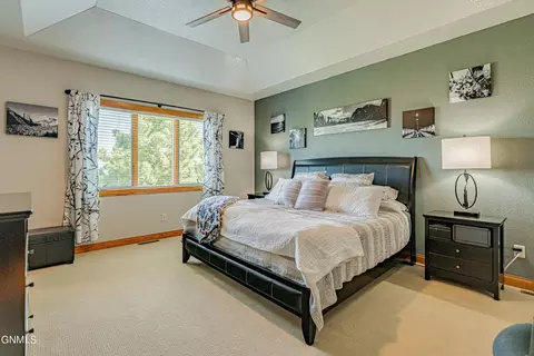 4825 Boulder Ridge Rd, Bismarck, ND 58503 photo 40