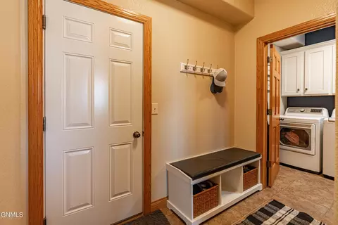 4825 Boulder Ridge Rd, Bismarck, ND 58503 photo 31
