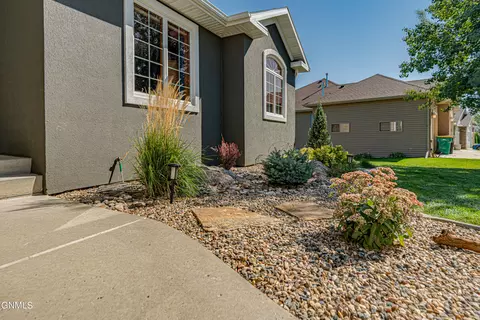 4825 Boulder Ridge Rd, Bismarck, ND 58503 photo 12