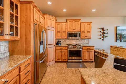4825 Boulder Ridge Rd, Bismarck, ND 58503 photo 23