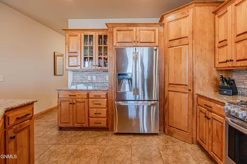 4825 Boulder Ridge Rd, Bismarck, ND 58503 photo 26