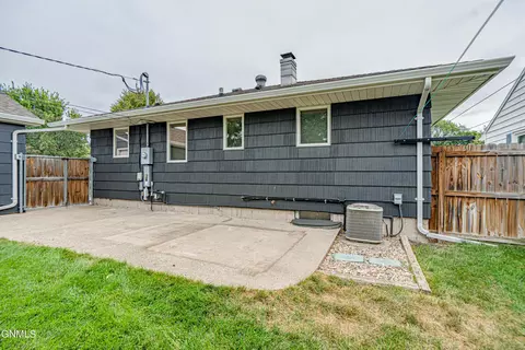 418 N 18th St, Bismarck, ND 58501 photo 48