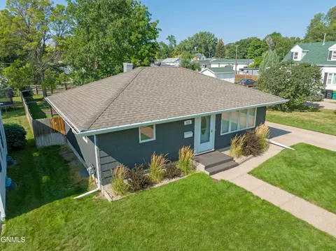 418 N 18th St, Bismarck, ND 58501 photo 59