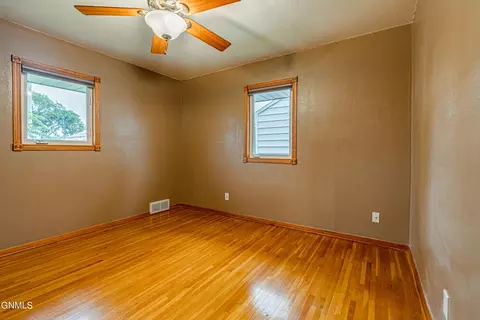 418 N 18th St, Bismarck, ND 58501 photo 19