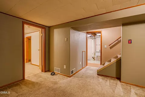 418 N 18th St, Bismarck, ND 58501 photo 25