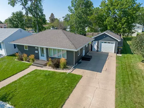 418 N 18th St, Bismarck, ND 58501 photo 1