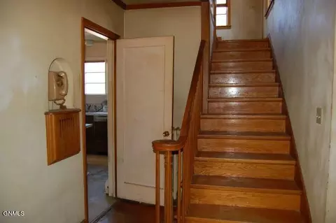 403 4th St SE, Sidney, MT 59270 photo 2