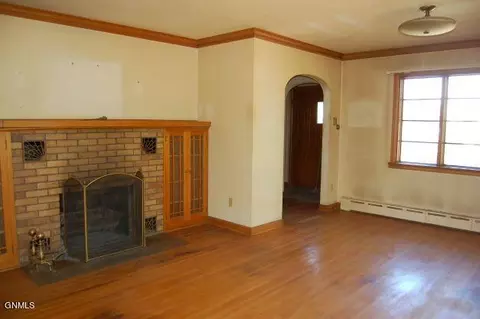 403 4th St SE, Sidney, MT 59270 photo 3