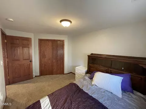 2905 Plainview Dr SE, Mandan, ND 58554 photo 27