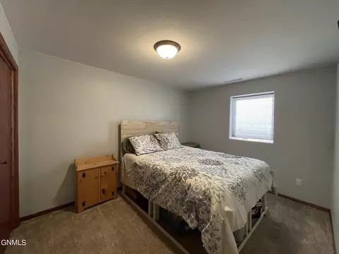 2905 Plainview Dr SE, Mandan, ND 58554 photo 28
