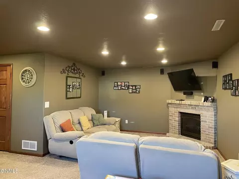 2905 Plainview Dr SE, Mandan, ND 58554 photo 21