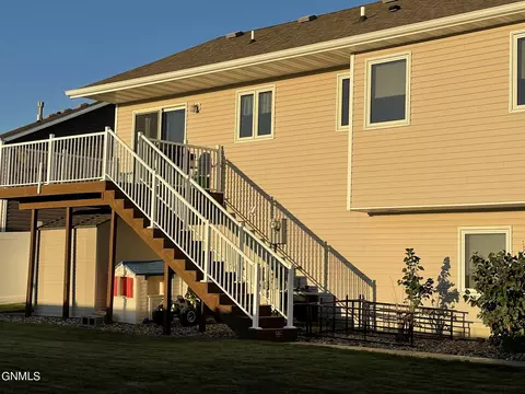 2905 Plainview Dr SE, Mandan, ND 58554 photo 39