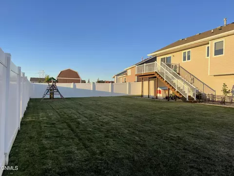 2905 Plainview Dr SE, Mandan, ND 58554 photo 37