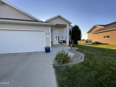 2905 Plainview Dr SE, Mandan, ND 58554 photo 32