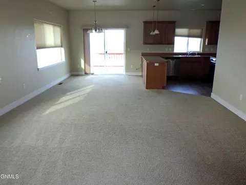 3713 Rocky Wagon St, Williston, ND 58801 photo 10