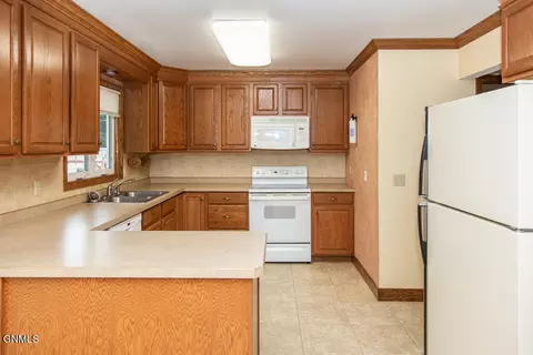 2040 3rd St N, Bismarck, ND 58501 photo 7