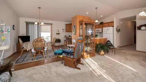 136 Lewis Rd, Lincoln, ND 58504 photo 12