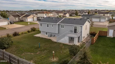 136 Lewis Rd, Lincoln, ND 58504 photo 5