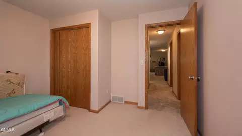 136 Lewis Rd, Lincoln, ND 58504 photo 42
