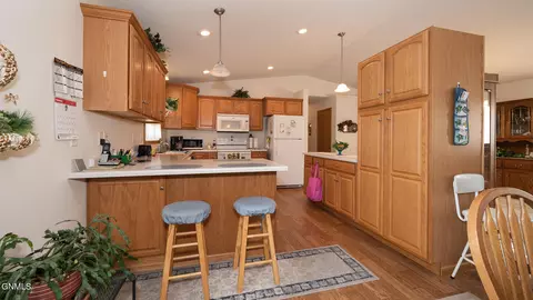 136 Lewis Rd, Lincoln, ND 58504 photo 9