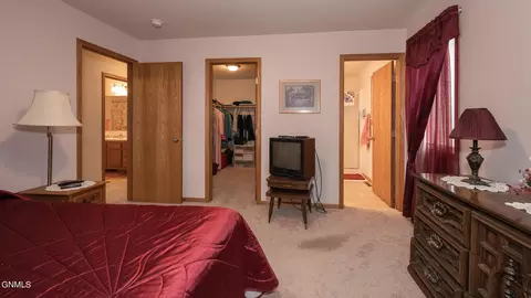 136 Lewis Rd, Lincoln, ND 58504 photo 21