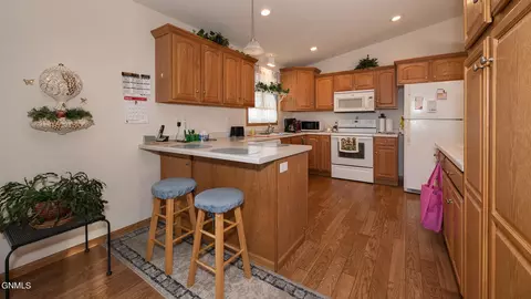 136 Lewis Rd, Lincoln, ND 58504 photo 10