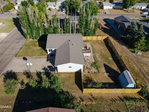 752 Stroh Dr, Killdeer, ND 58640 photo 41