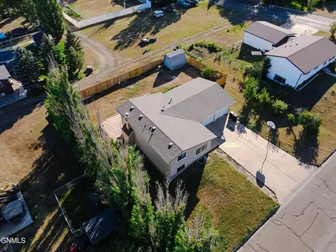 752 Stroh Dr, Killdeer, ND 58640 photo 40