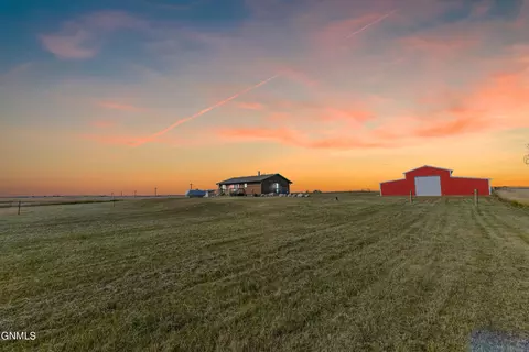 12458 59th Ln NW, Epping, ND 58843 photo 5