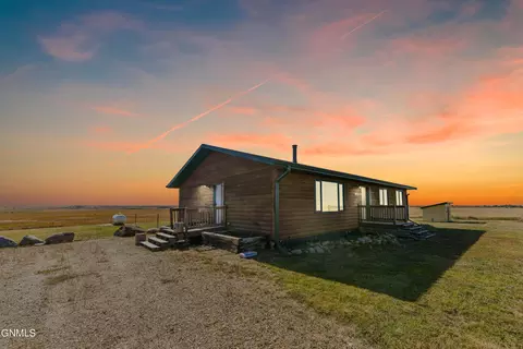 12458 59th Ln NW, Epping, ND 58843 photo 4