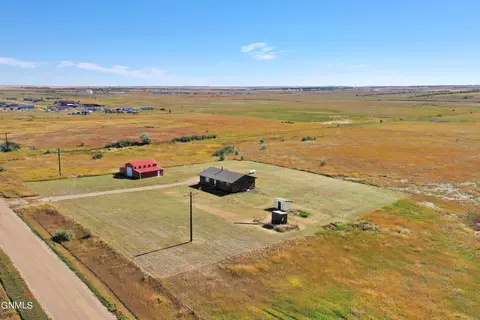 12458 59th Ln NW, Epping, ND 58843 photo 2
