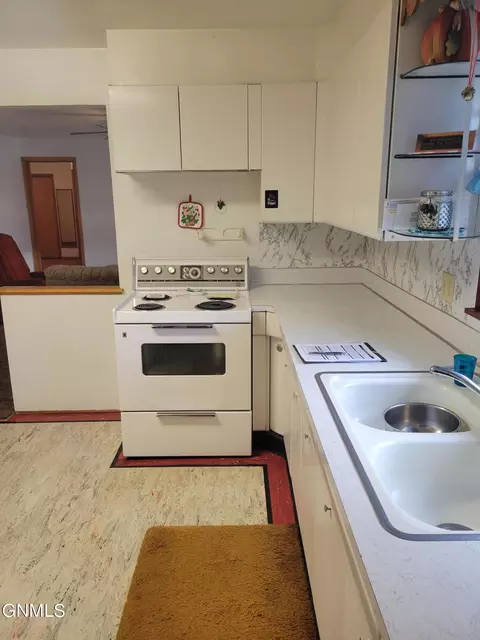 210 2nd St NW, Ashley, ND 58413 photo 5