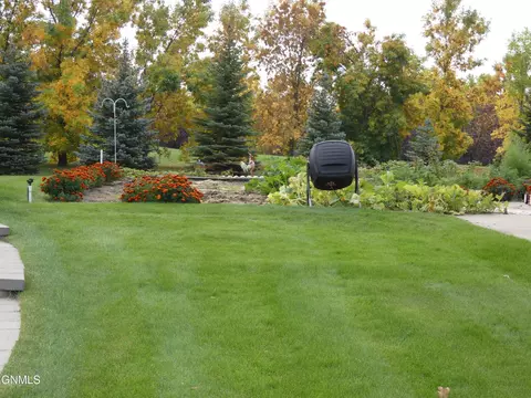 99 Custer Dr, Lincoln, ND 58504 photo 70
