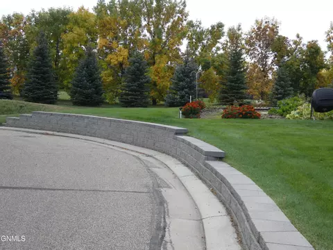 99 Custer Dr, Lincoln, ND 58504 photo 67