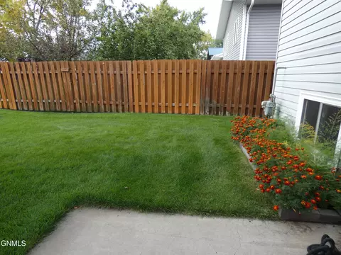 99 Custer Dr, Lincoln, ND 58504 photo 48