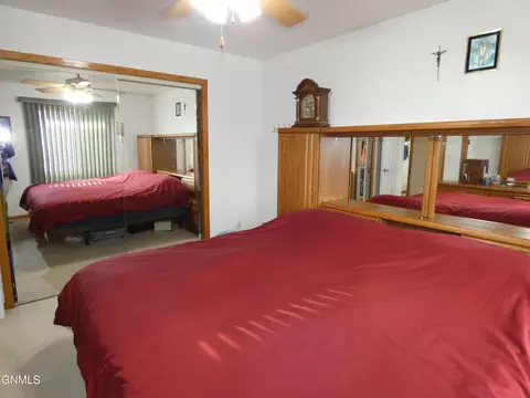 99 Custer Dr, Lincoln, ND 58504 photo 13